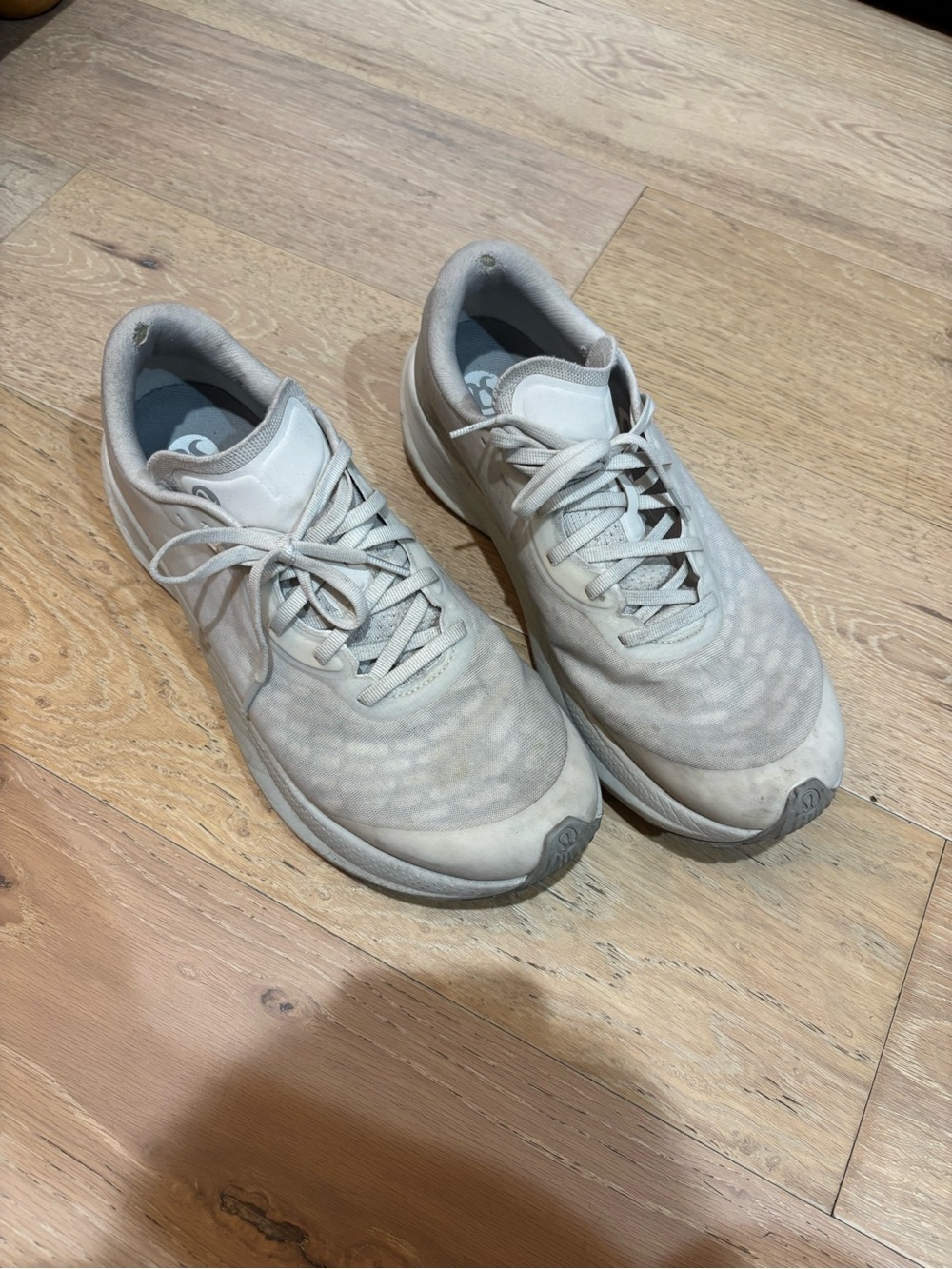 Lululemon Men's Lightweight Neutral-White Running split shift Shoes